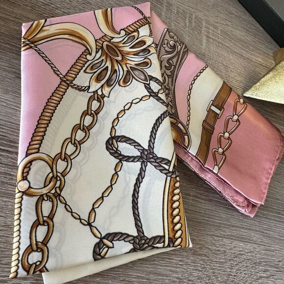 Vintage style scarf A1152 - Picture 3 of 3